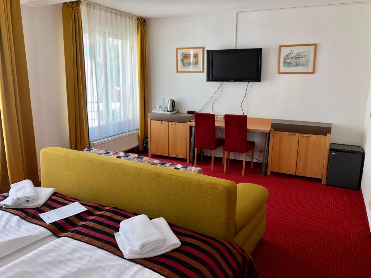 Hotel & Penzion Grand Matej Банска-Штьявница Экстерьер фото