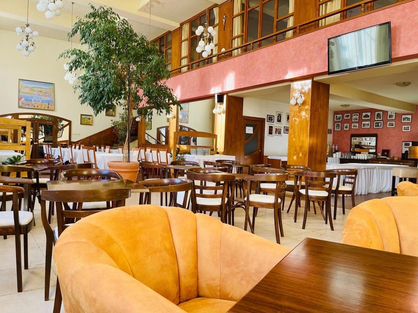 Hotel & Penzion Grand Matej Банска-Штьявница Экстерьер фото