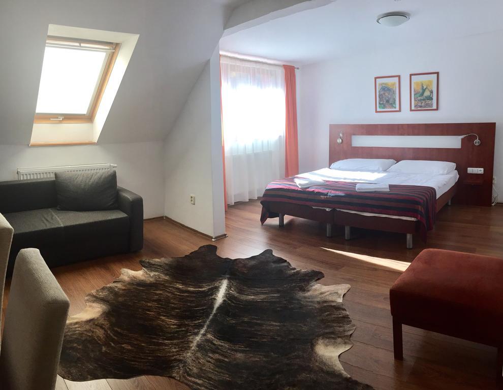 Hotel & Penzion Grand Matej Банска-Штьявница Экстерьер фото