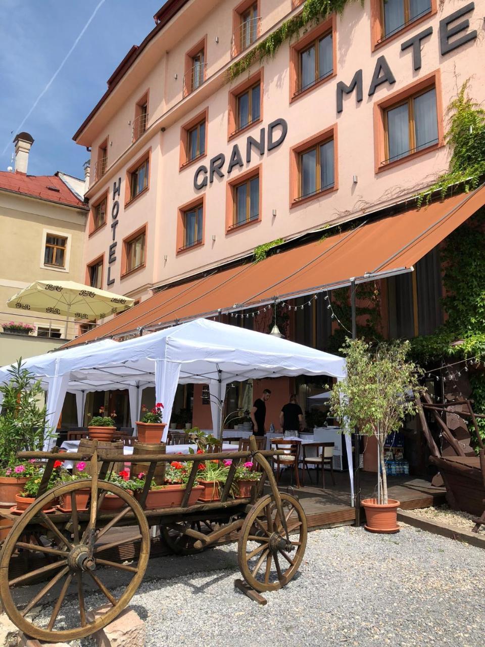 Hotel & Penzion Grand Matej Банска-Штьявница Экстерьер фото