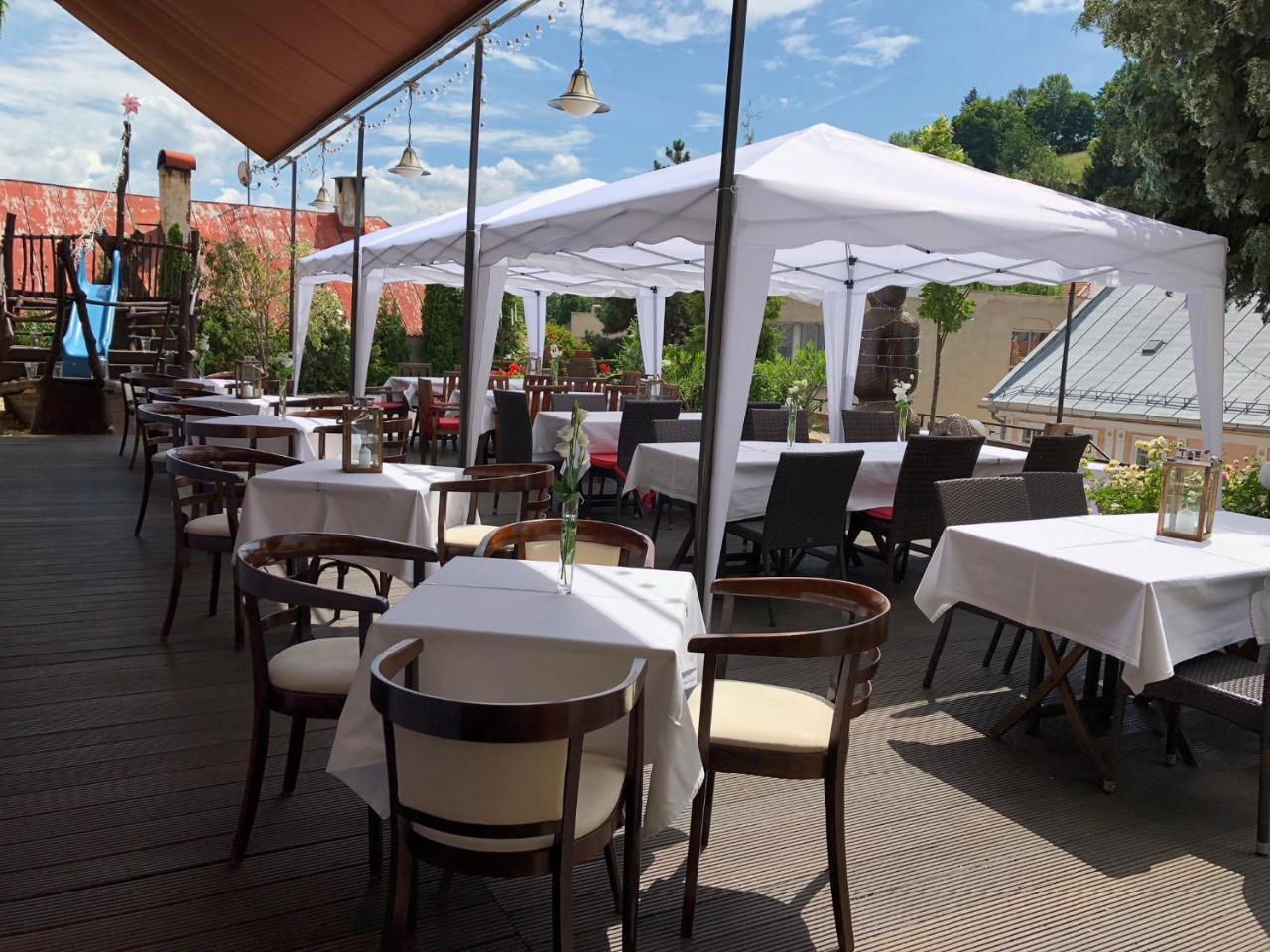 Hotel & Penzion Grand Matej Банска-Штьявница Экстерьер фото