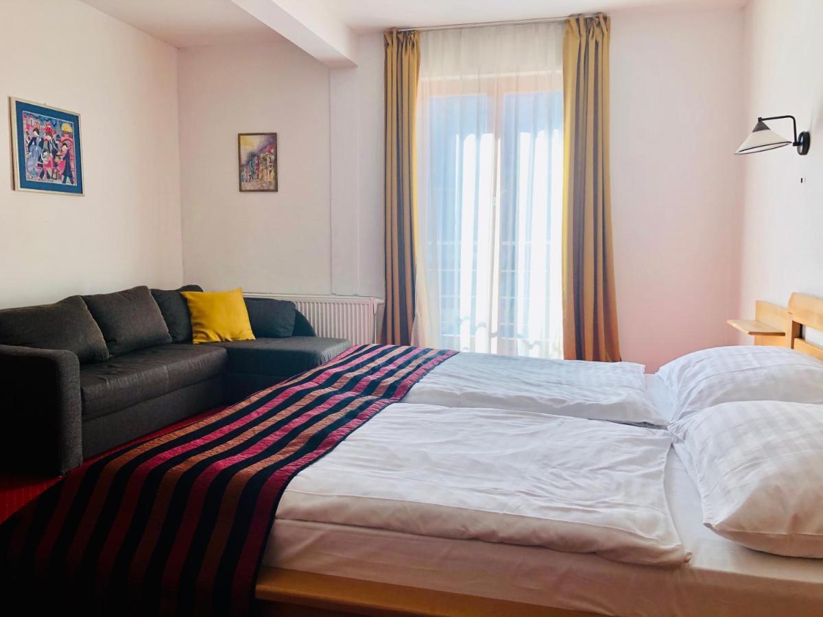 Hotel & Penzion Grand Matej Банска-Штьявница Экстерьер фото